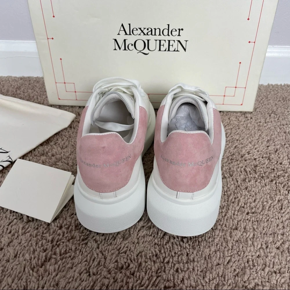 Alexander McQueen Women's Suede Oversized Sneakers White Lilac size 8 - Picture 3 of 5